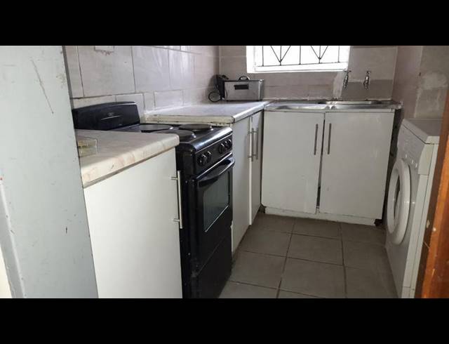 2 BEDROOM APARTMENT FOR SALE IN SUNNYSIDE